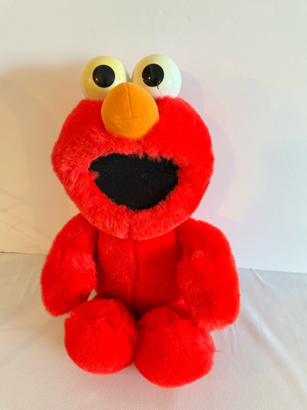 Tyco Tickle me Elmo Original 1997-1995 Sesame Street Laughing, Talking Doll READ